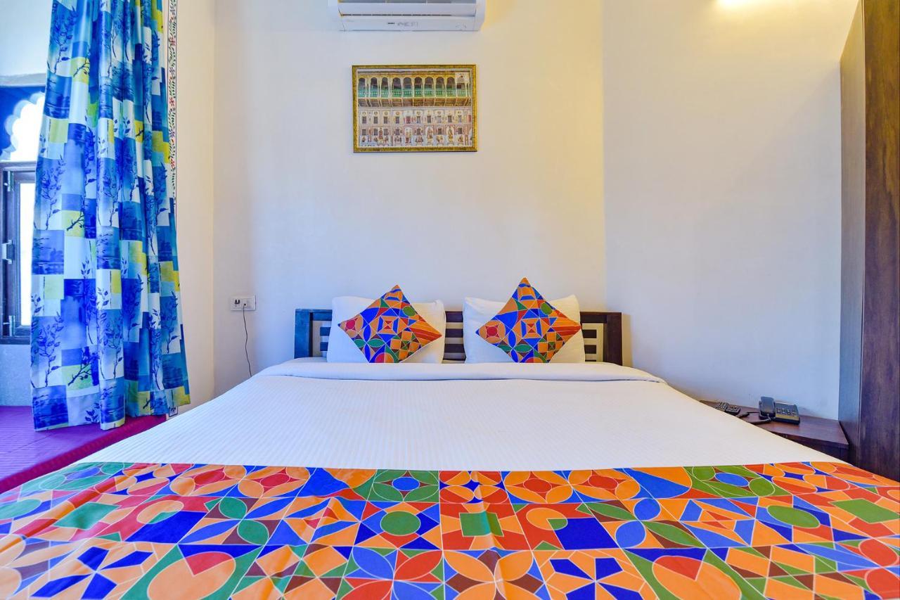Fabexpress Achrol Palace Udaipur Exteriör bild