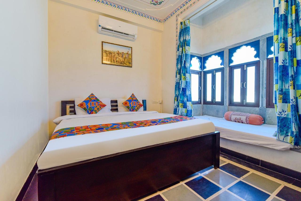 Fabexpress Achrol Palace Udaipur Exteriör bild